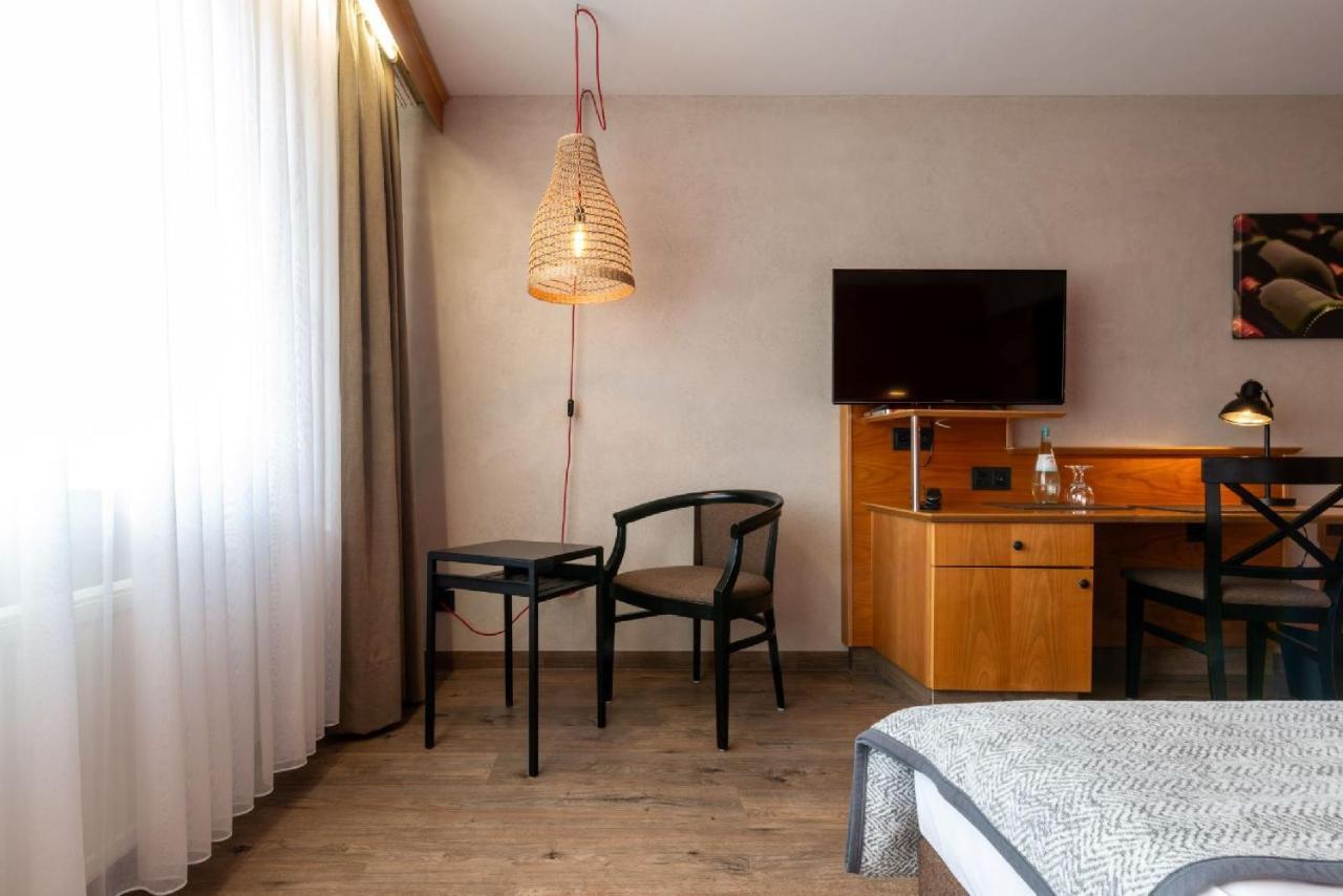 איפהופן Biobausewein Wein Hotel Leben מראה חיצוני תמונה